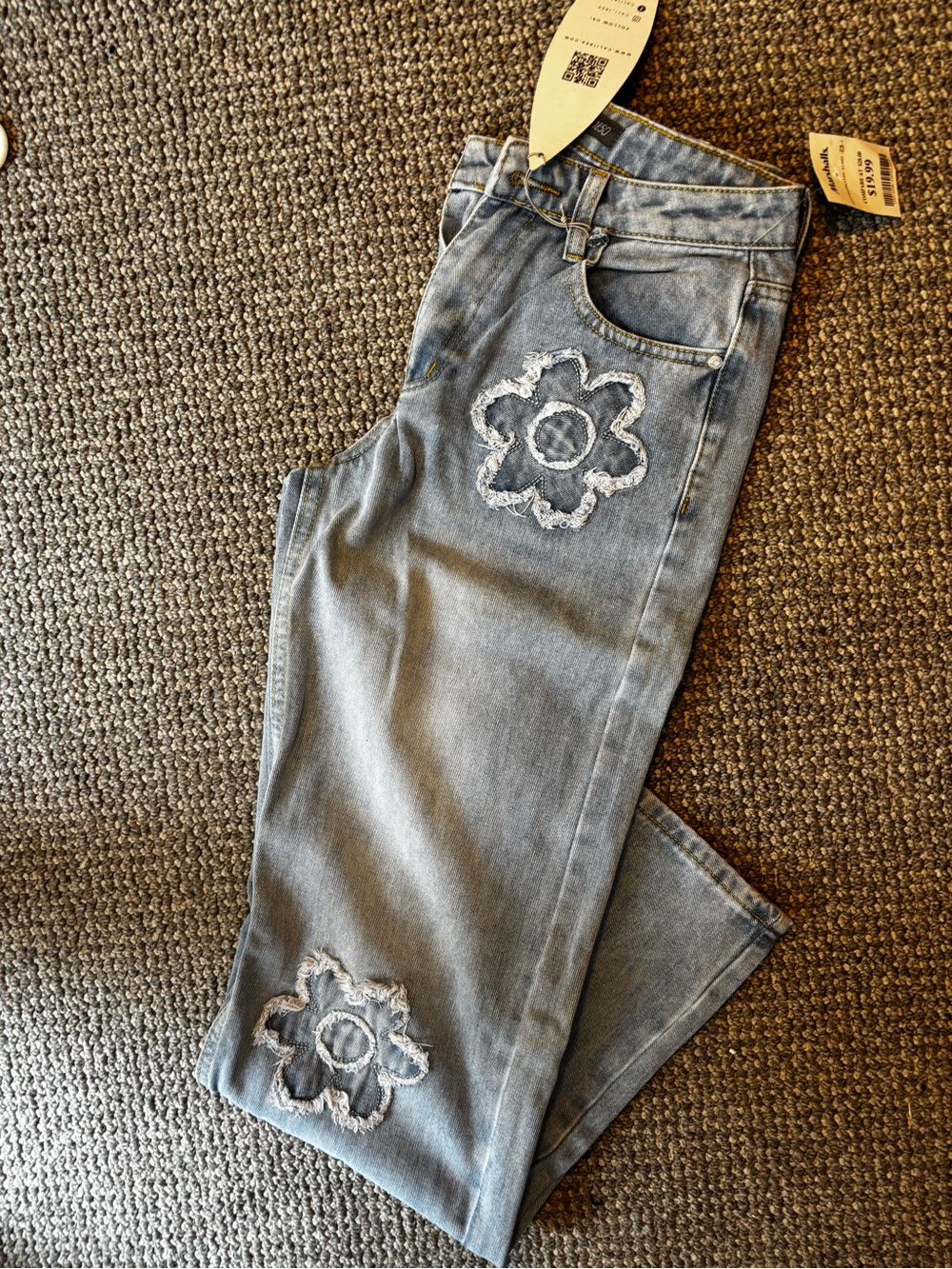 Women's Straight Light Blue Floral Patch Jeans
